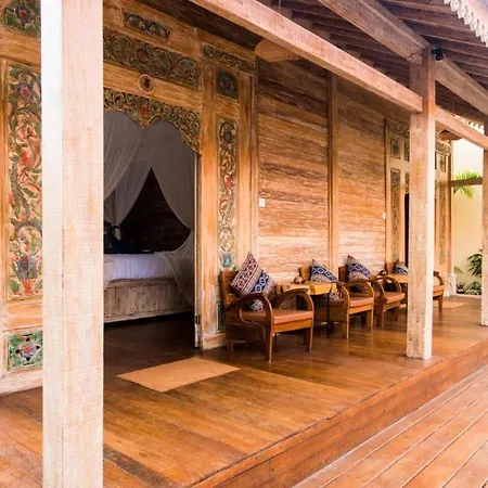 Canggu Paradise: Private House/Room Tree Near Pool